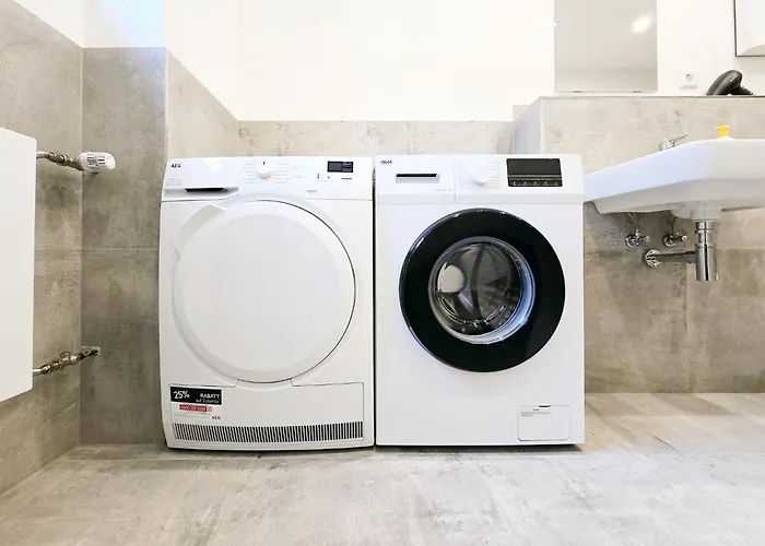 Tolstov - 4 - Parking - 30 Min Messe Dus